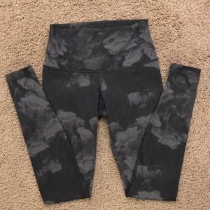 Lululemon high waisted yoga pants